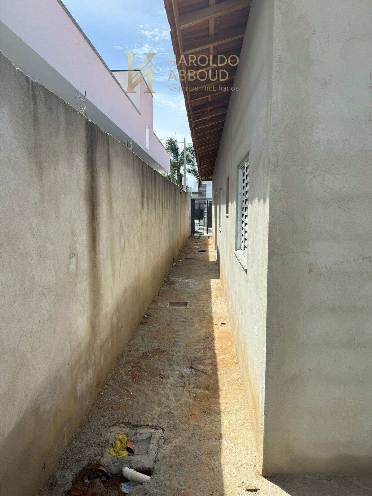  - Casa à venda em Taubaté, Jardim Continental, com 2 quartos, 64m² de cosntrução