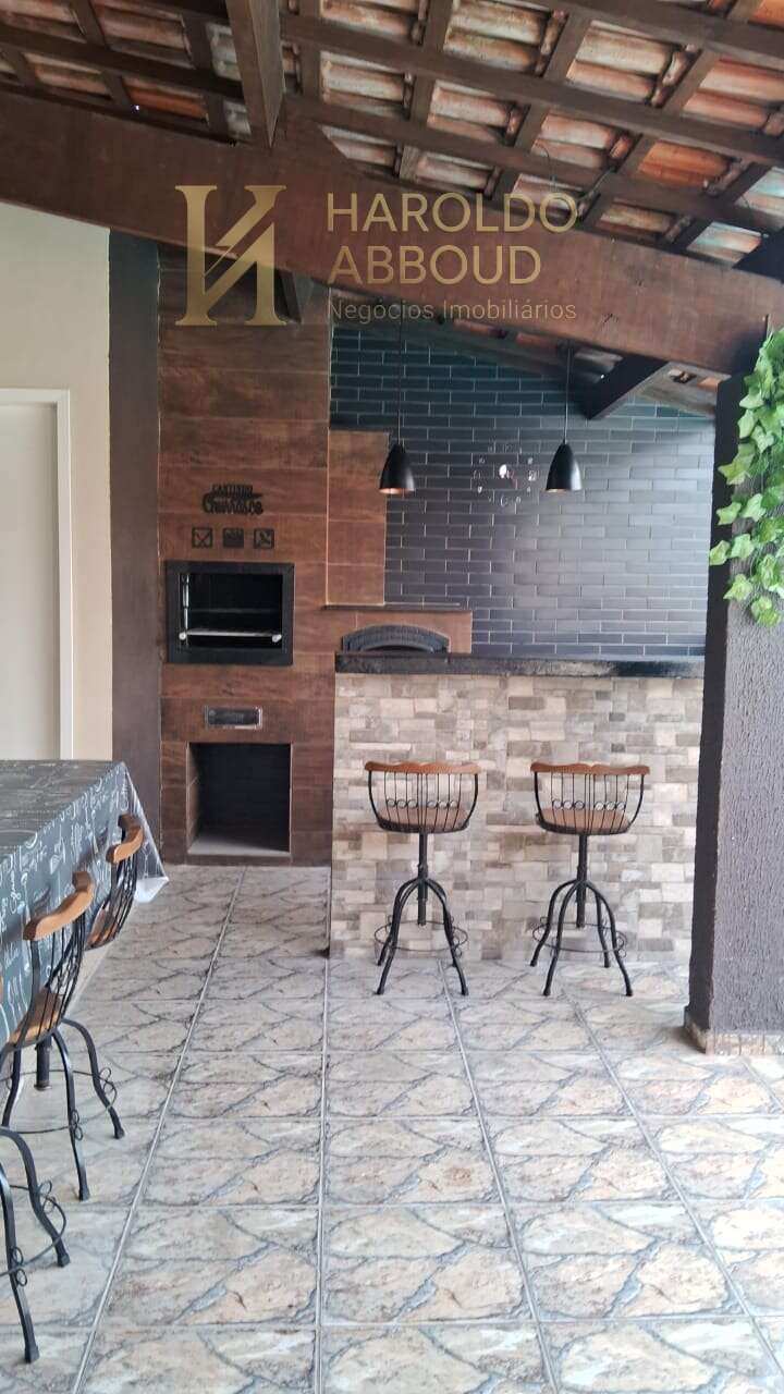  - Casa à venda em Taubaté, Jardim Continental, com 2 quartos, 200m²