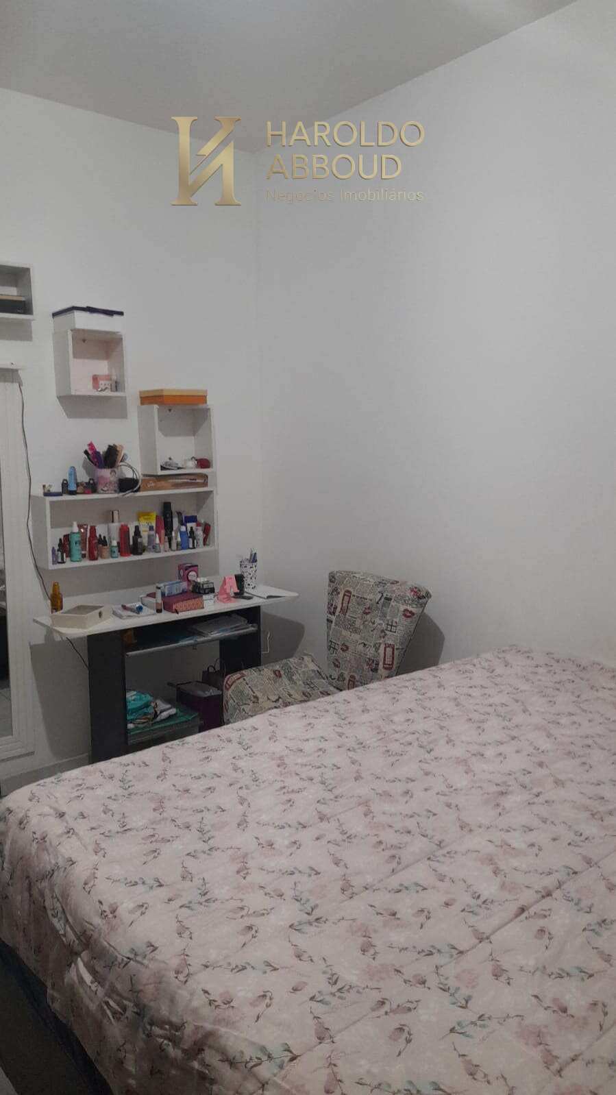  - Casa à venda em Taubaté, Jardim Continental, com 3 quartos, 125m²