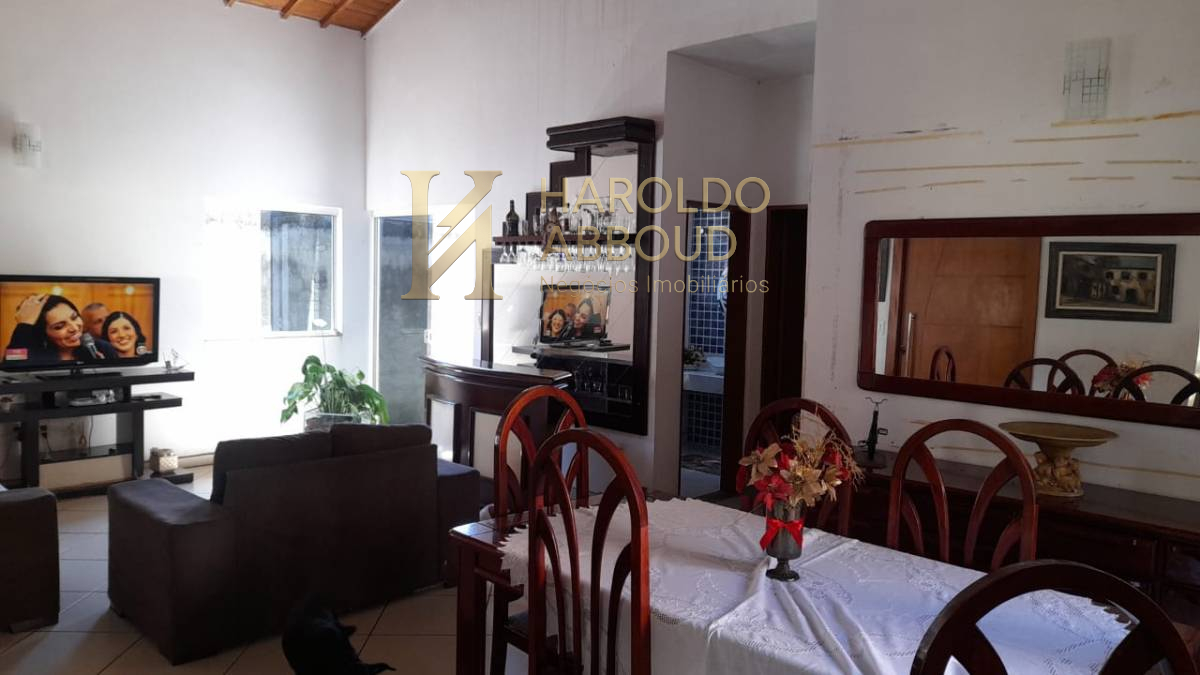  - Casa à venda em Taubaté, Jardim ContinentalI, com 3 quartos