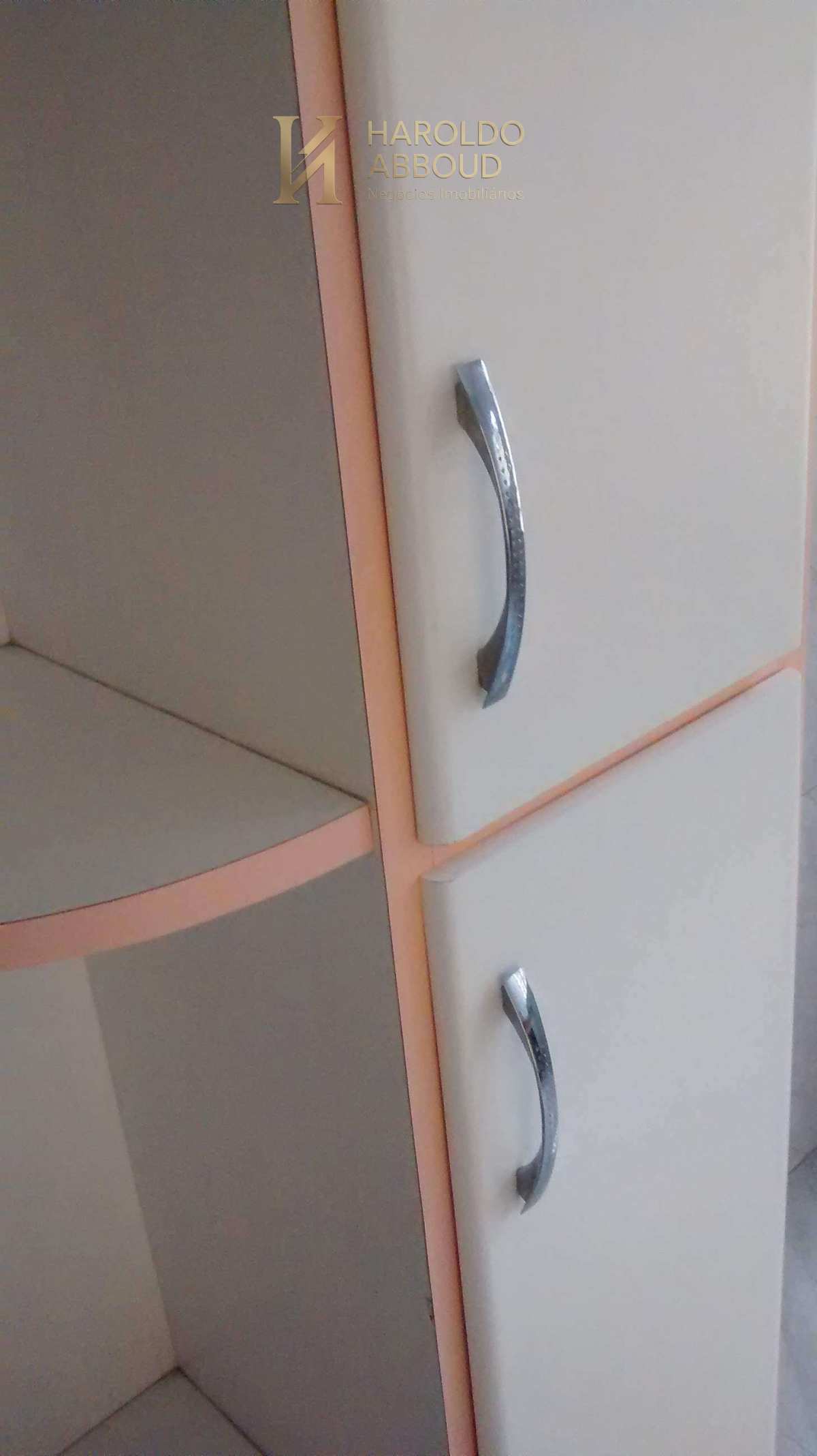  - Casa à venda em Taubaté, Jardim do Sol, com 3 quartos, 100m²