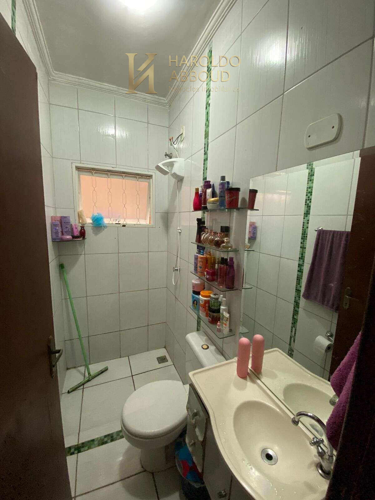  - Casa à venda em Taubaté, Monte Belo, com 2 quartos