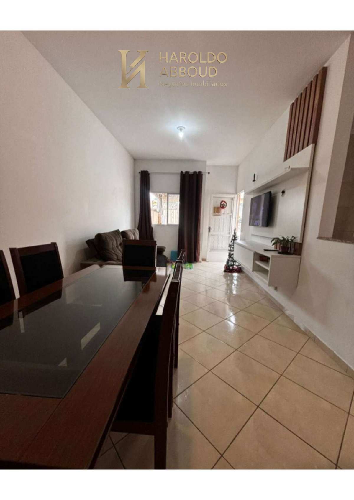  - Casa à venda em Taubaté, Morada dos Nobres, com 2 quartos sendo 1 suíte, 70m² de área construída