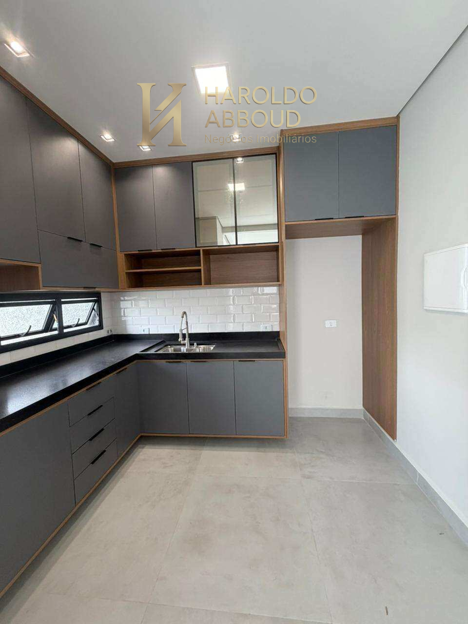  - Casa à venda em Taubaté, Morada dos Nobres, com 3 quartos, 148m²