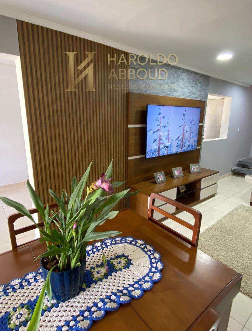  - Casa à venda em Taubaté, Morada dos Nobres, com 4 quartos, 170m² de area construída