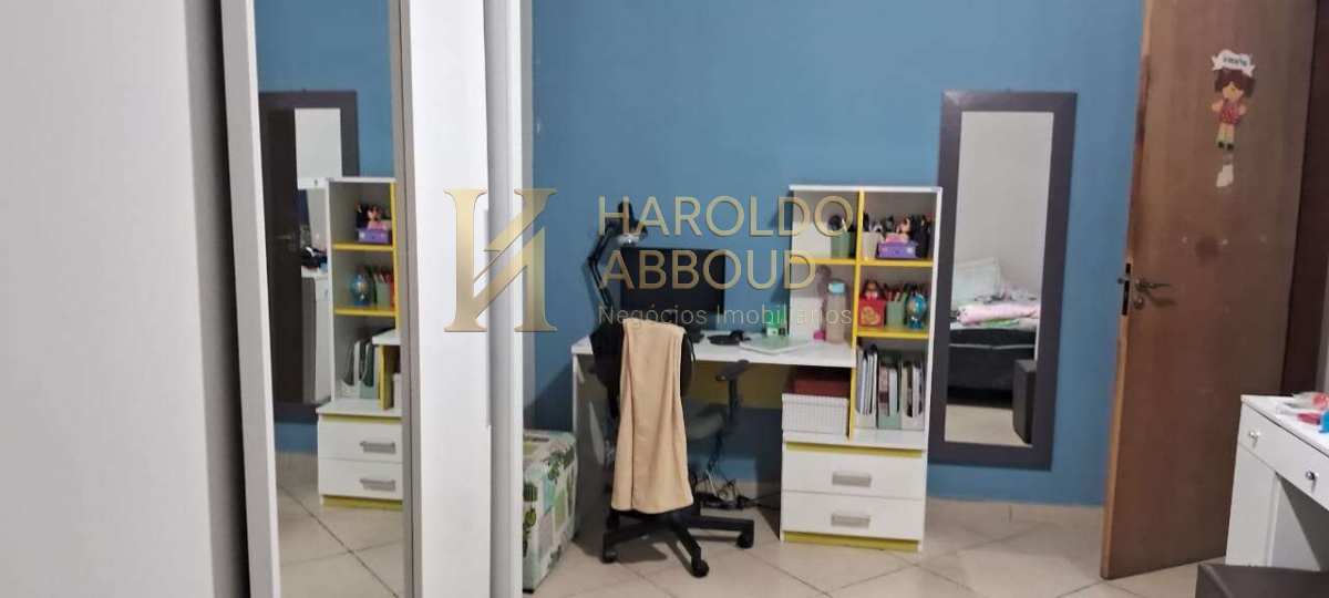  - Casa à venda em Taubaté, Residencial Estoril, com 2 quartos, 70m²