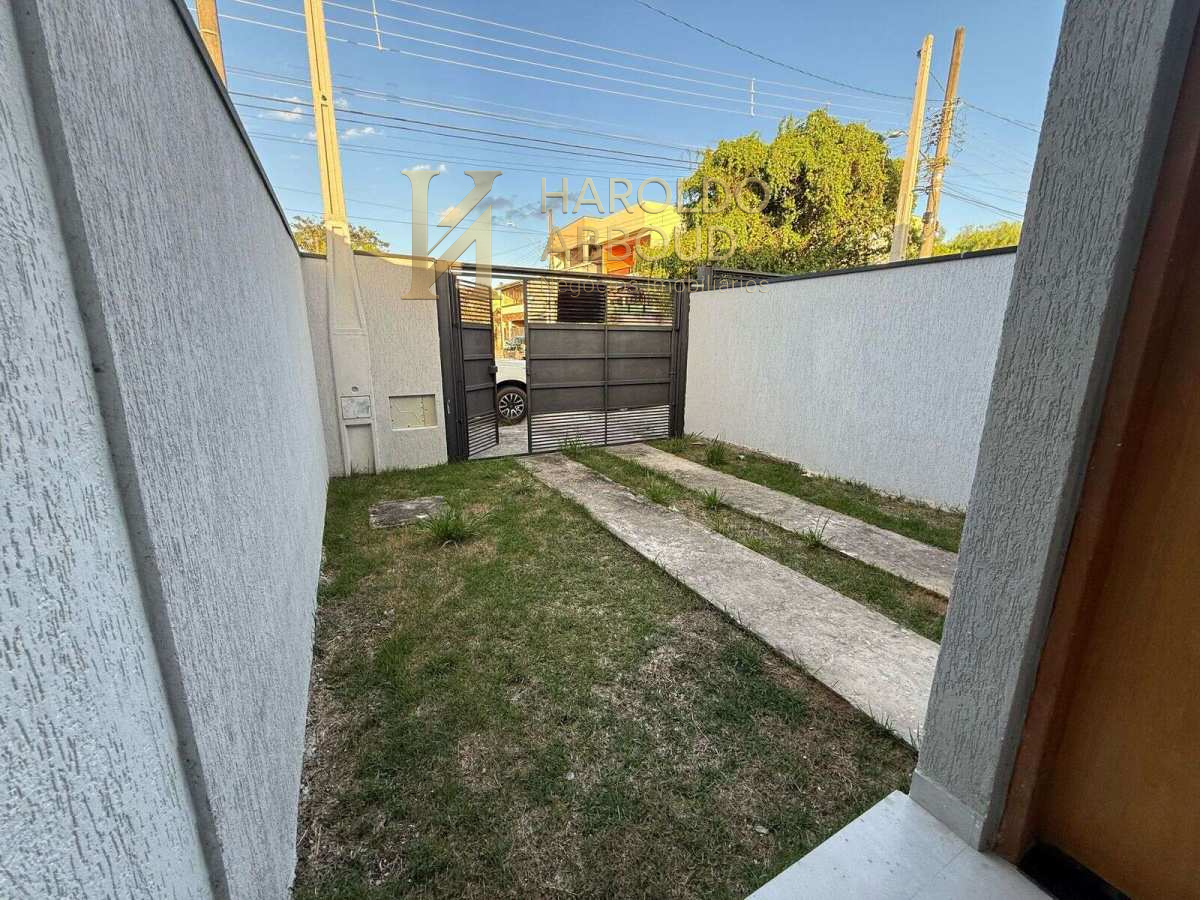  - Casa à venda em Taubaté, Residencial Estoril, com 3 quartos