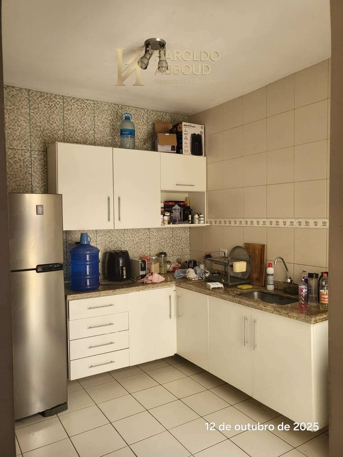  - Casa à venda em Taubaté, Residencial Novo Horizonte, com 3 quartos, 95m²