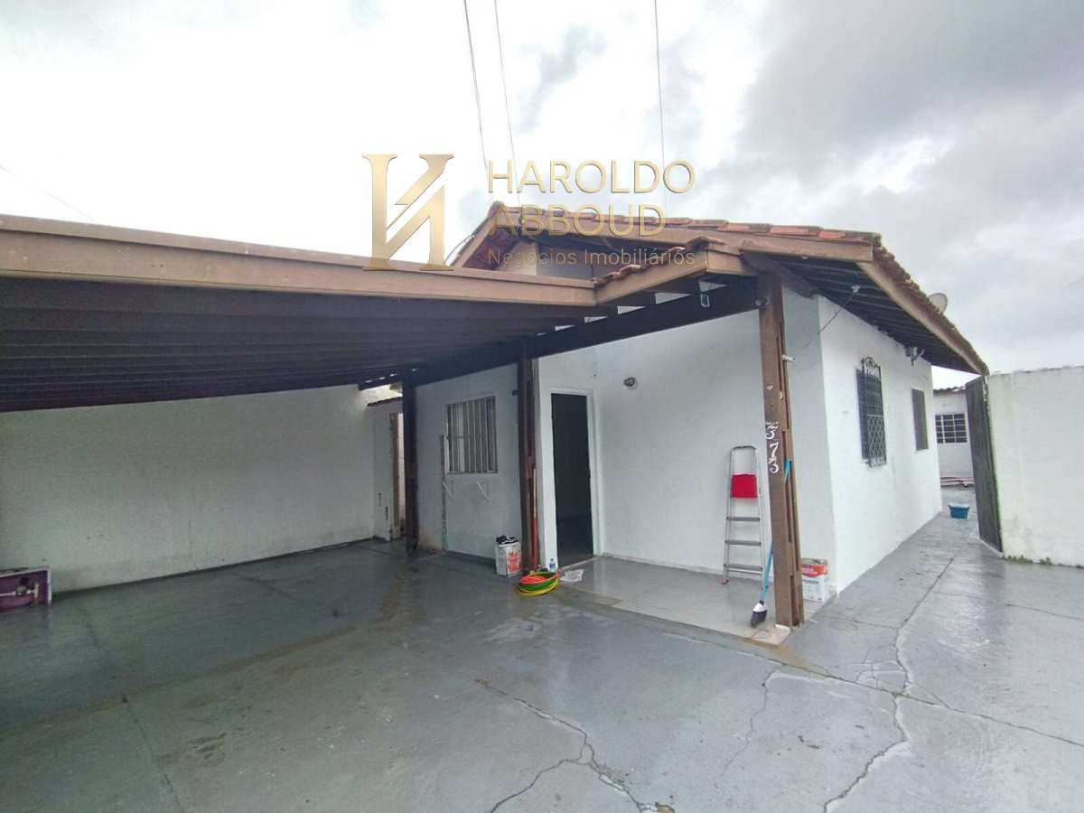  - Casa com edícula à venda em Taubaté, Jardim Continental, com 2 quartos, 60m²