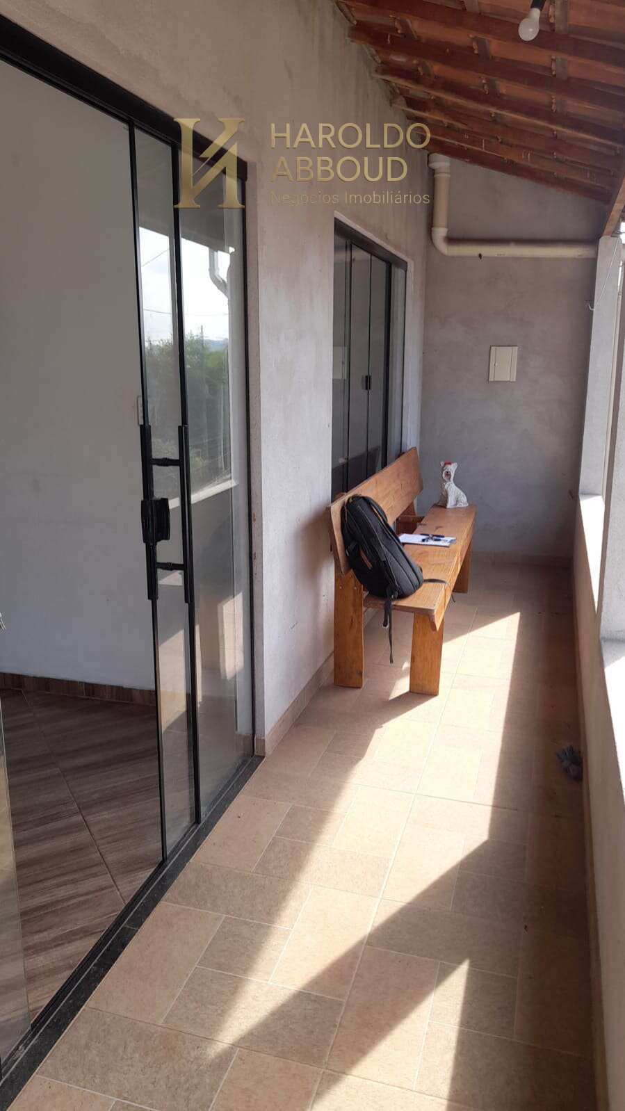  - Casa para alugar em Taubaté, Barreiro, com 2 quartos, 70m²