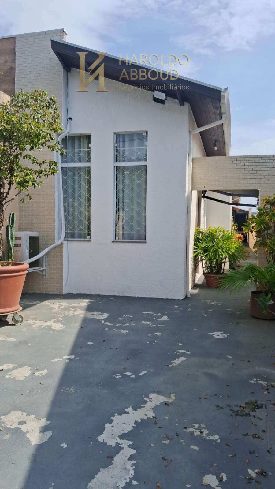 Casa para alugar em Taubaté, Morada dos Nobres, com 3 quartos sendo uma suíte, 107,39m² - Haroldo Abboud Negócios Imobiliários