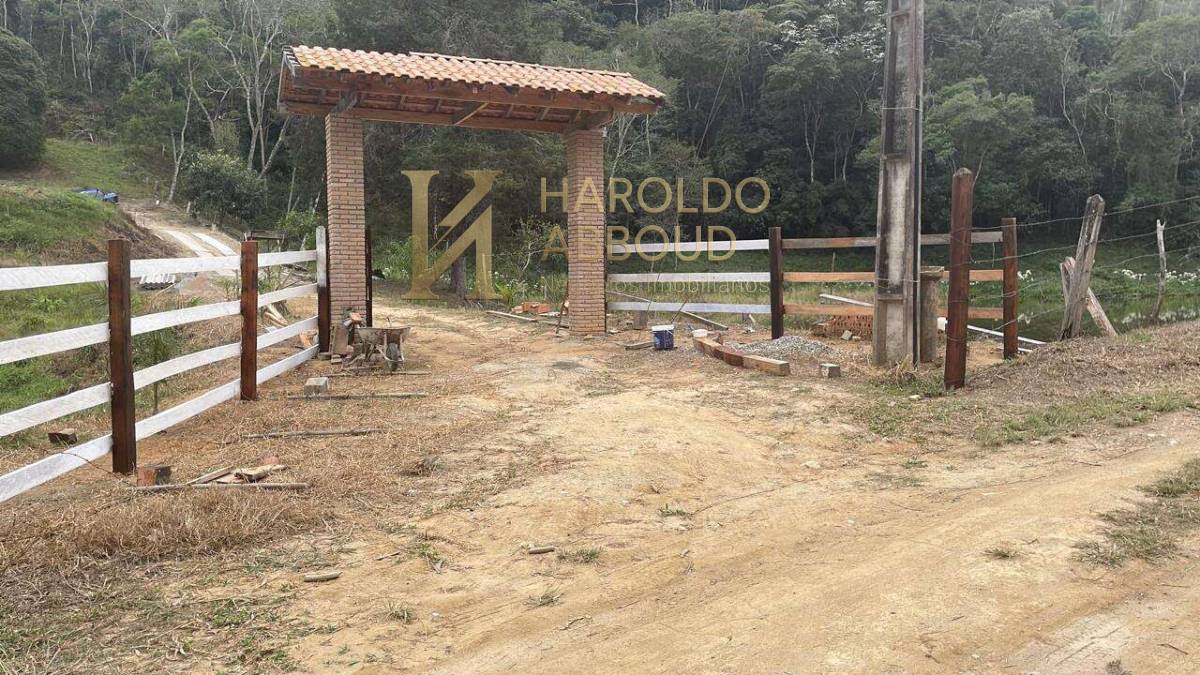  - Chácara à venda em Natividade da Serra, com 3 quartos, 8Alqueires Paulista