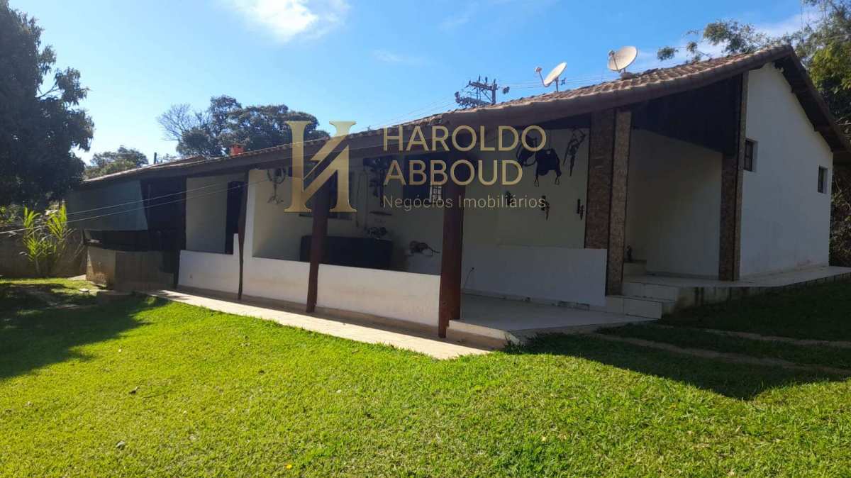 Chácara à venda em Taubaté, no Barreiro, com 2 quartos, 185m² - Haroldo Abboud Negócios Imobiliários