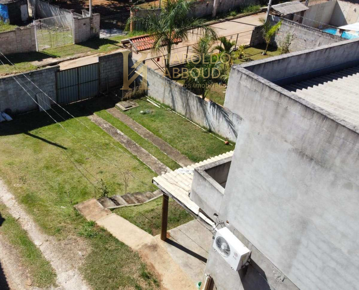 Chácara à venda com 5 quartos, 306m² - Loteamento Chácaras Ingrid,Taubaté