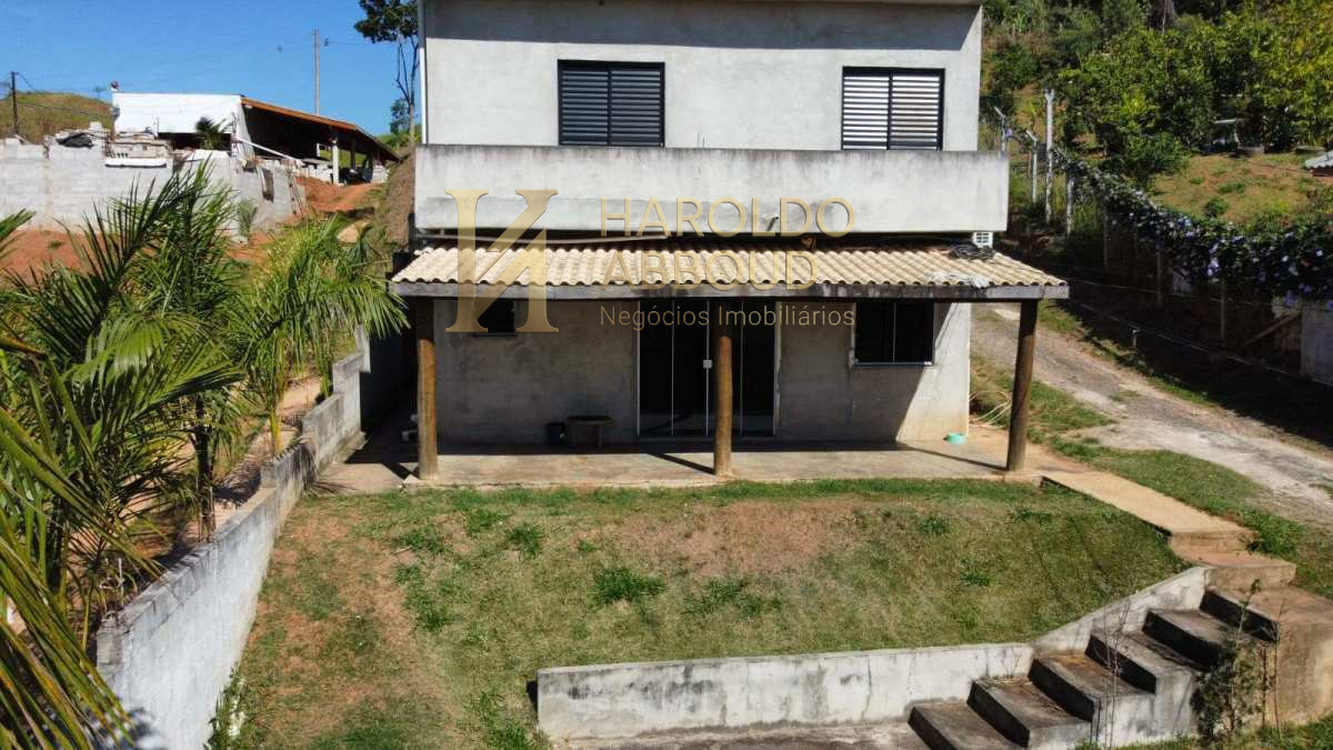 Chácara à venda com 5 quartos, 306m² - Loteamento Chácaras Ingrid,Taubaté