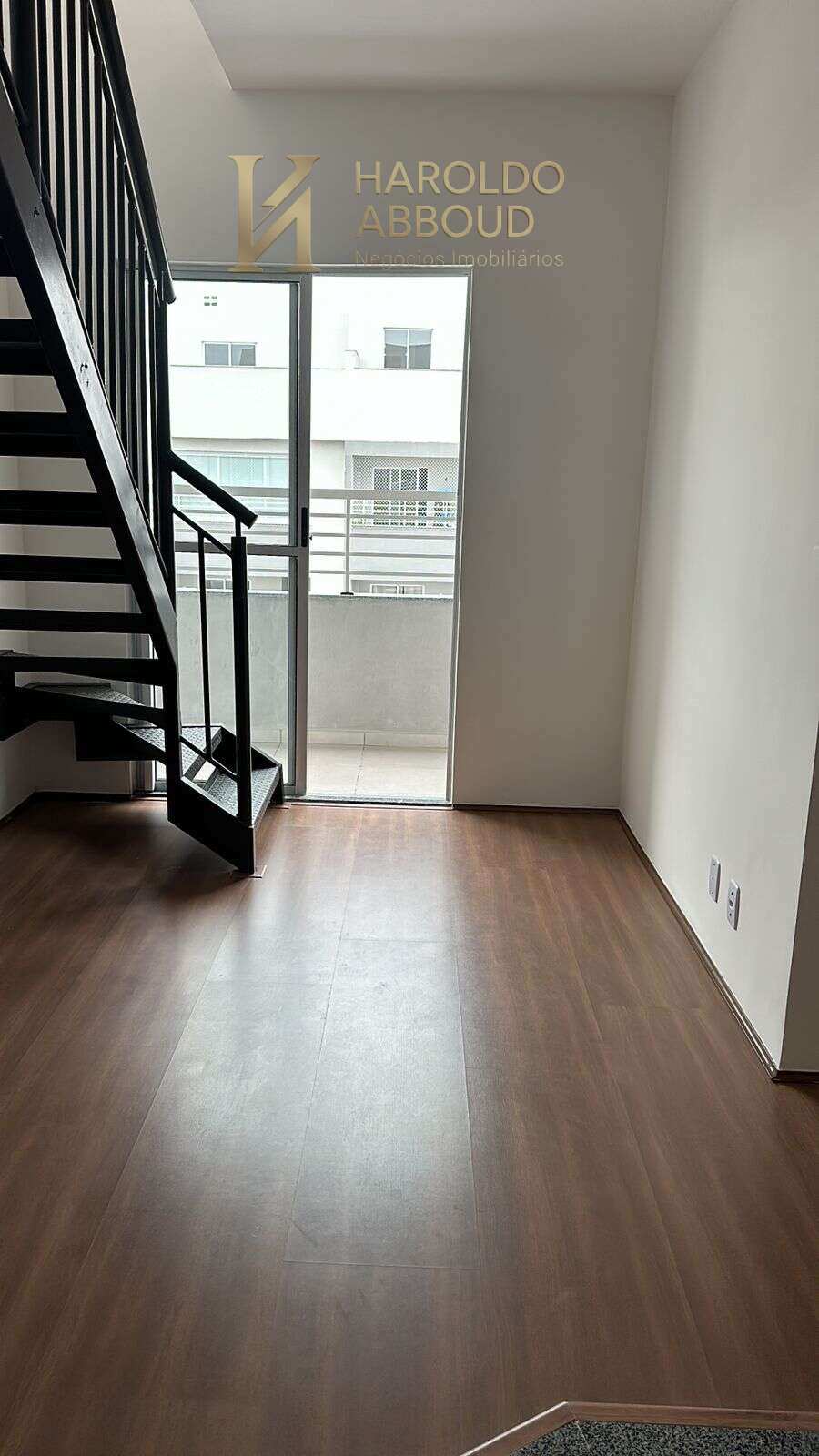  - Duplex em São José dos Campos, Parque Residencial Flamboyant, com 2 quartos, 103m²