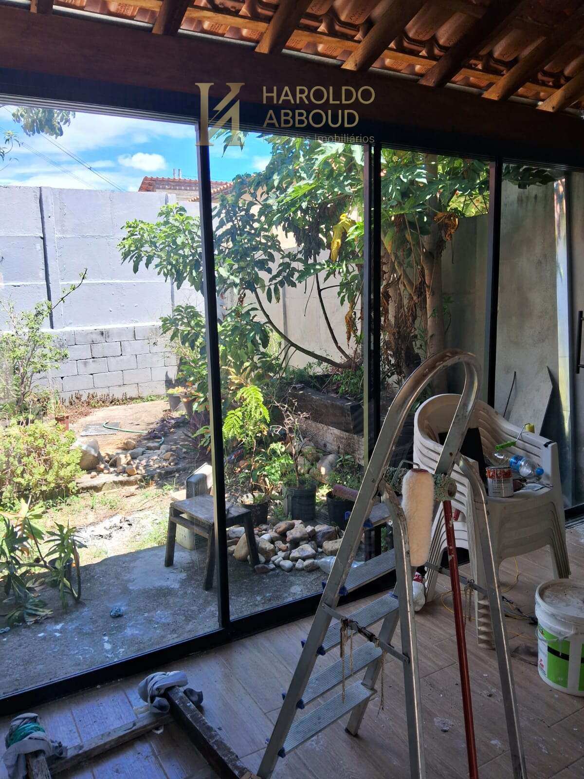 Casa de condomínio para venda ou locação com 2 quartos - Barreiro,Taubaté