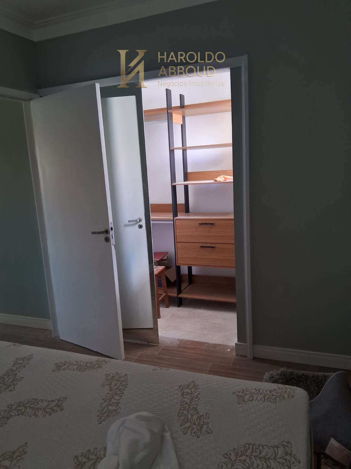 Casa de condomínio para venda ou locação com 2 quartos - Barreiro,Taubaté