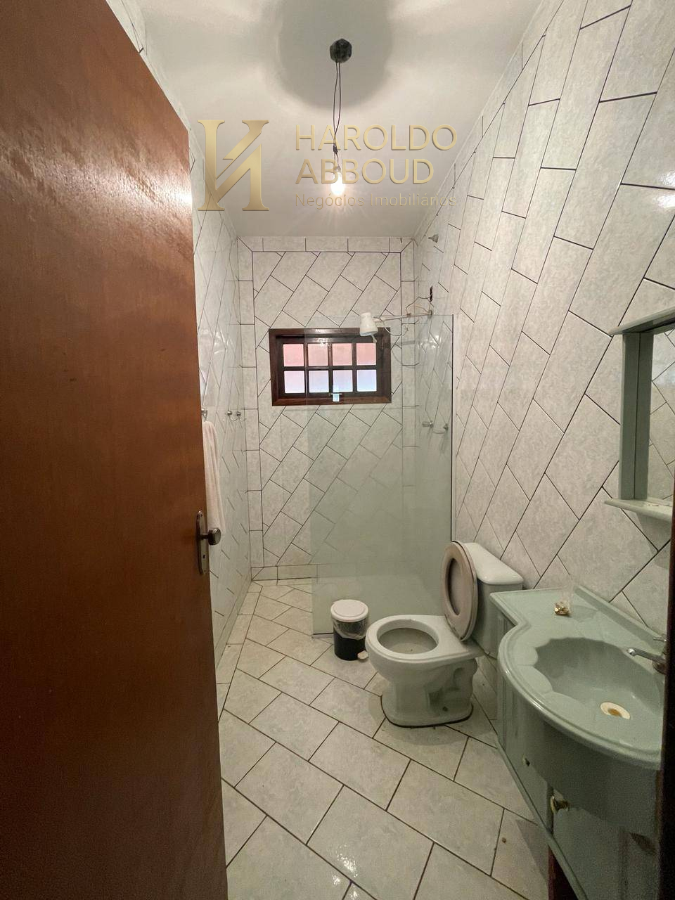  - Sítio à venda em Taubaté, Sete Volta, com 3 quartos, 230m²